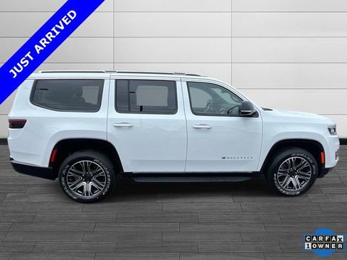 Certified 2024 Jeep Wagoneer 2WD w/ Premium Group I image 3