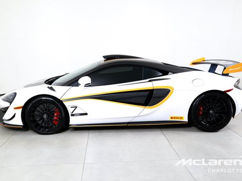 Used 2020 McLaren 620R RWD image 6