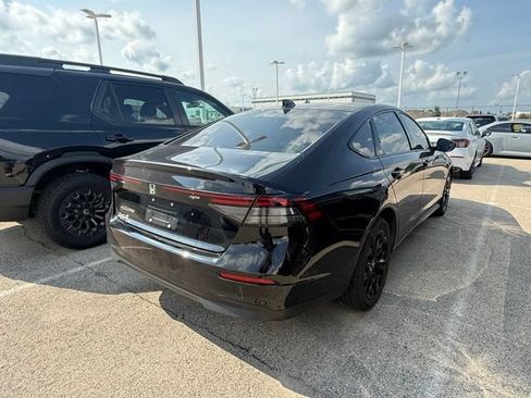 Used 2025 Honda Accord SE image 3