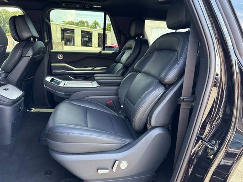 New 2025 Lincoln Navigator L Reserve w/ Jet Appearance Package image 13