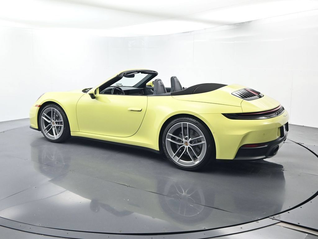 Certified 2025 Porsche 911 Carrera RWD image 17