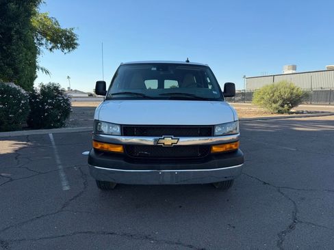 Used 2025 Chevrolet Express 3500 LT w/ LT Preferred Equipment Group image 3