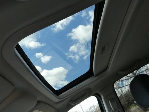 Used 2013 Jeep Compass Latitude w/ Sun/Sound Group image 13