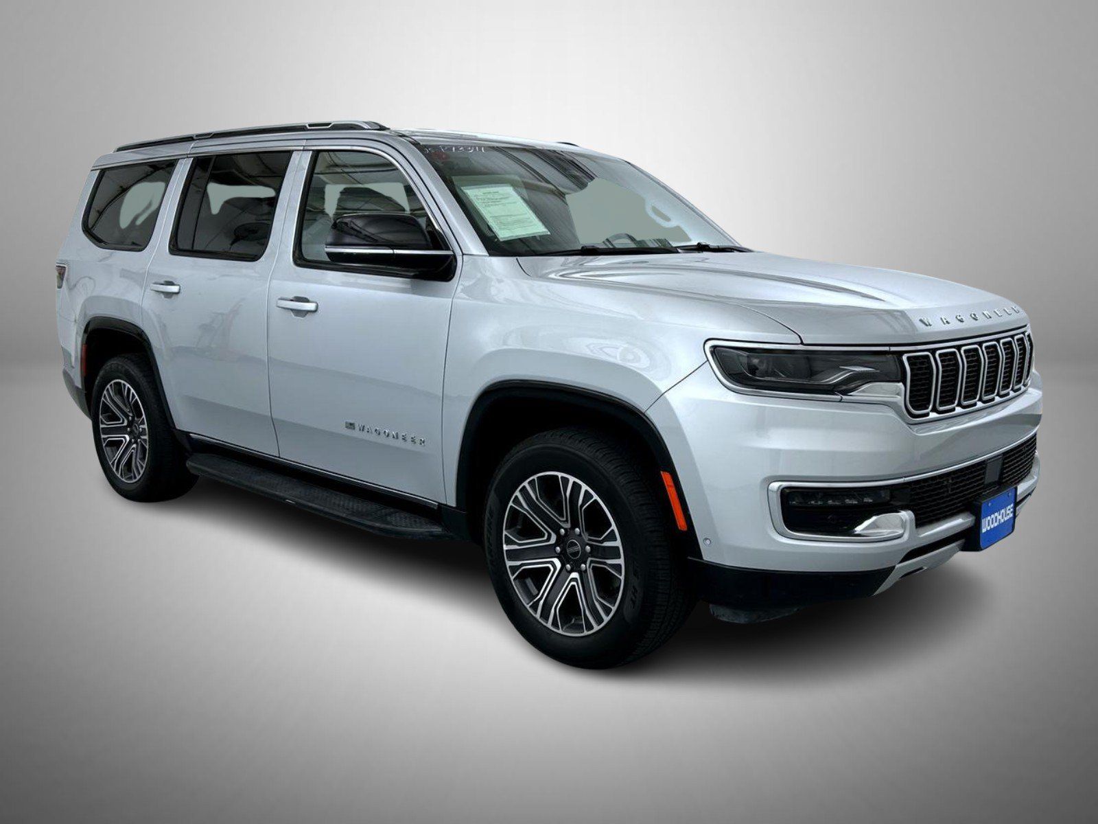 Used 2025 Jeep Wagoneer Series II AWD/4WD image 3