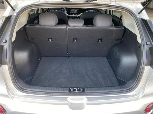 Used 2021 Kia Niro LX image 10