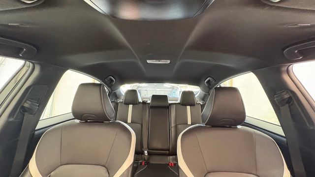 Used 2025 Toyota Camry SE FWD image 29