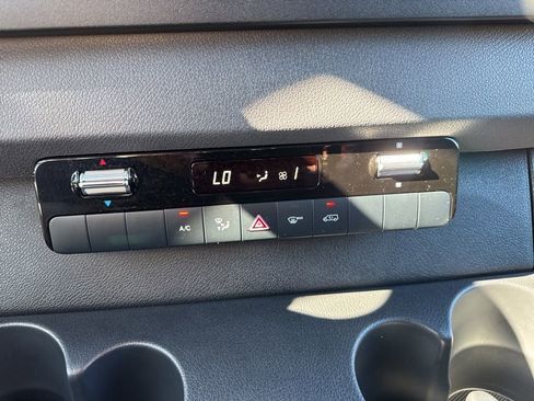 Used 2025 Mercedes-Benz Sprinter 2500 image 14