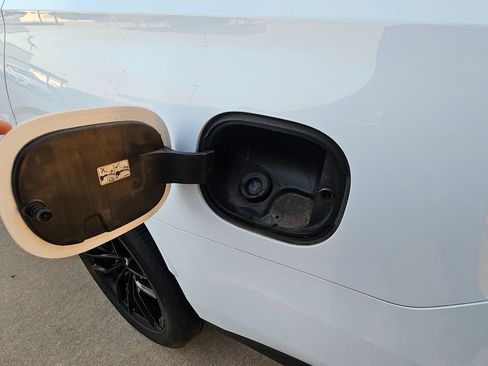 Used 2022 Chevrolet Tahoe RST w/ Luxury Package image 7