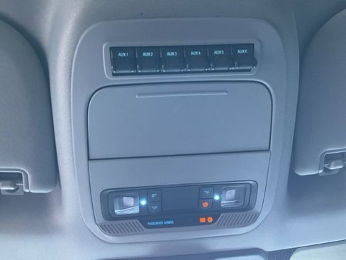 Used 2025 Ford F250 XL w/ XL Driver Assist Package image 18