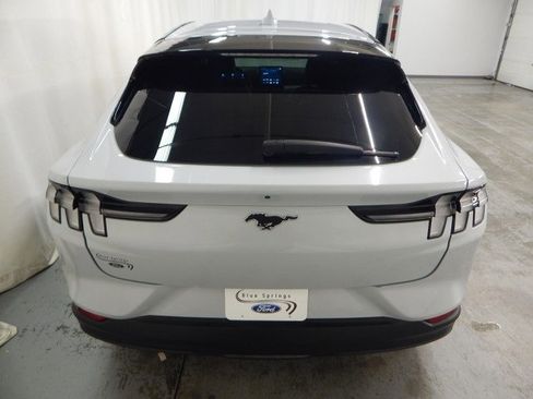 Used 2022 Ford Mustang Mach-E Select image 4