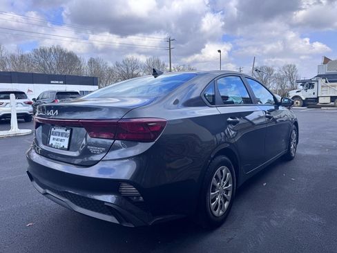 Used 2023 Kia Forte LX image 6