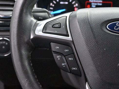 Used 2014 Ford Fusion SE w/ Equipment Group 201A image 17