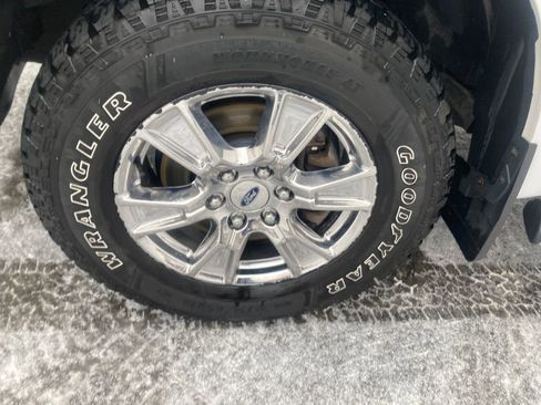 Used 2018 Ford F150 XLT w/ Trailer Tow Package image 35