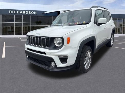 Used 2019 Jeep Renegade Latitude w/ Cold Weather Group AWD/4WD image 1