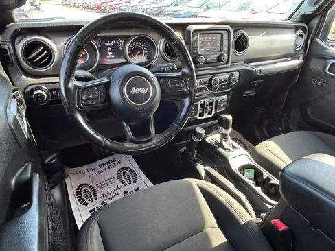 Used 2020 Jeep Gladiator Sport w/ Quick Order Package 24S AWD/4WD image 15