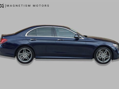 Used 2019 Mercedes-Benz E 300 4MATIC image 2