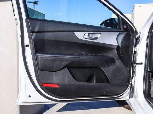 Used 2023 Kia Forte LXS w/ LXS Technology Package image 22