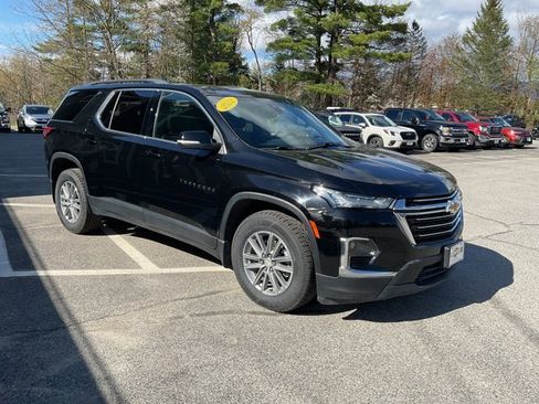Used 2022 Chevrolet Traverse LT AWD/4WD image 2