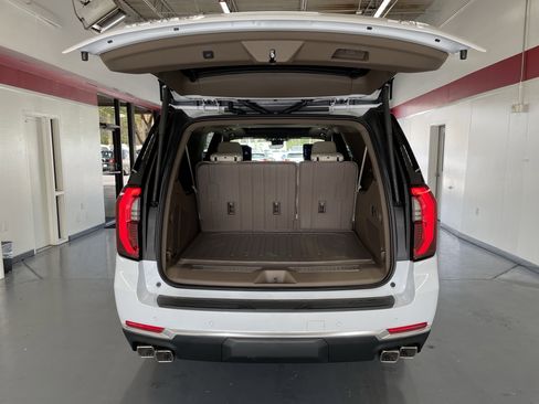 New 2026 GMC Yukon XL Denali image 8