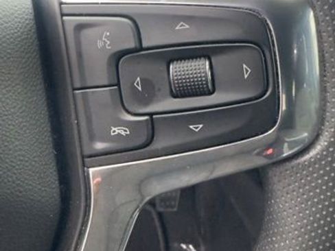 Used 2022 Chevrolet Blazer LT image 13