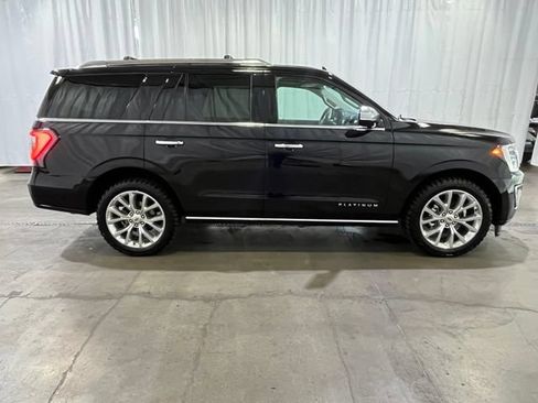 Used 2019 Ford Expedition Platinum AWD/4WD image 3