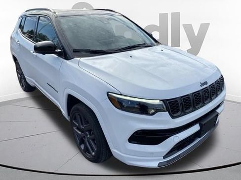 Used 2025 Jeep Compass Limited w/ Driver Assist Group I AWD/4WD image 7