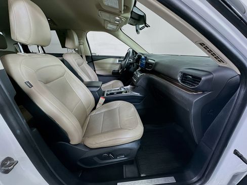 Used 2020 Ford Explorer Limited image 33