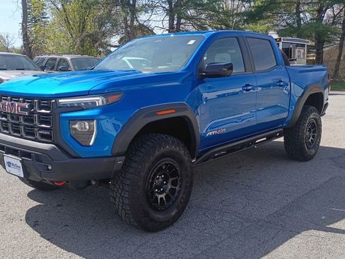 Used 2024 GMC Canyon AT4X w/ AT4X AEV Edition AWD/4WD image 5
