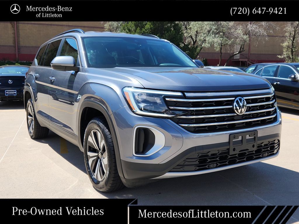 Used 2024 Volkswagen Atlas SE AWD/4WD image 3