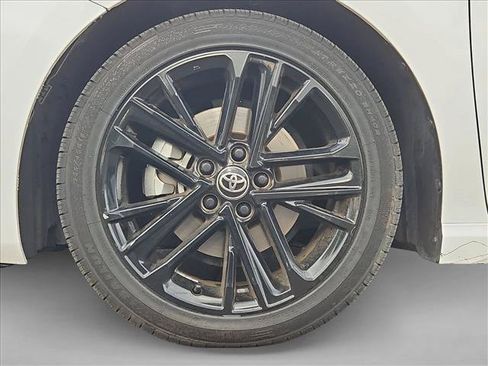 Used 2025 Toyota Camry SE FWD image 29