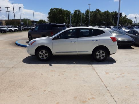Used 2012 Nissan Rogue S image 4