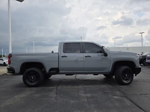 Used 2025 Chevrolet Silverado 2500 ZR2 w/ Technology Package AWD/4WD image 20