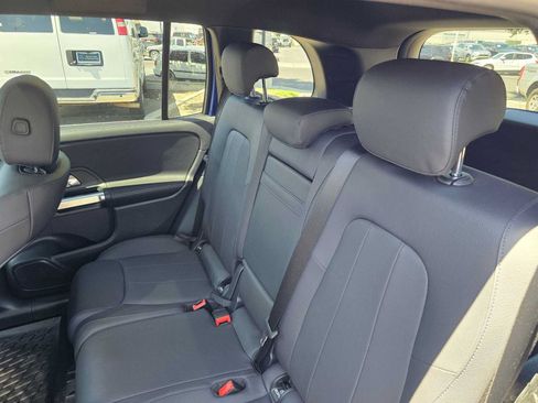 Used 2026 Mercedes-Benz GLB 250 image 17