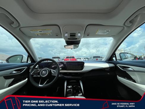 Used 2025 Buick Envision Avenir AWD/4WD image 14