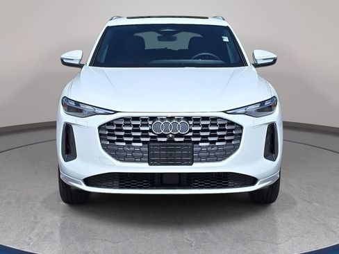Used 2025 Audi Q5 Premium AWD/4WD image 2