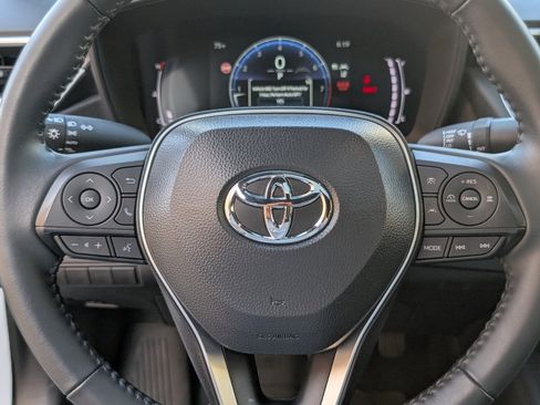 Used 2025 Toyota Corolla SE w/ SE Premium Package FWD image 18