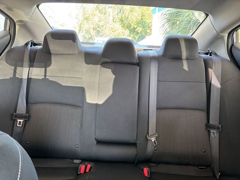 Used 2025 Nissan Altima 2.5 SV FWD image 38