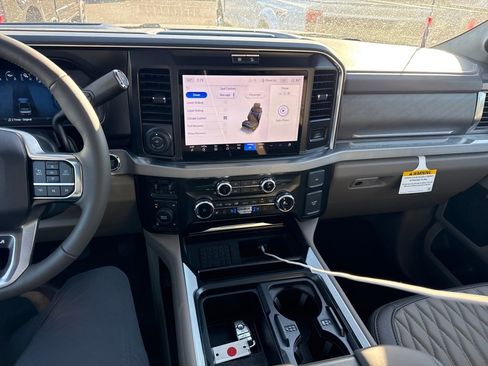 New 2026 Ford F350 Platinum w/ Platinum Plus Package image 26