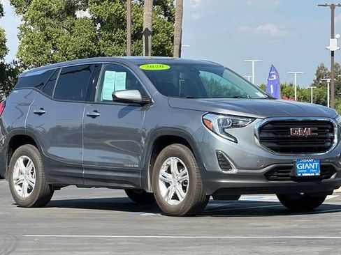 Used 2020 GMC Terrain SLE w/ LPO, Floor Liner Package AWD/4WD image 2