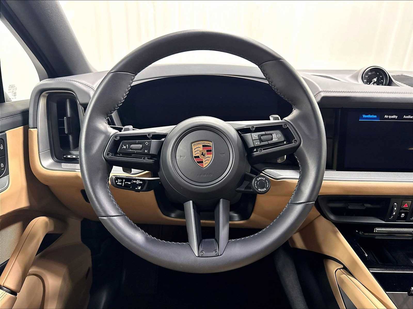 Used 2026 Porsche Cayenne Coupe AWD/4WD image 18