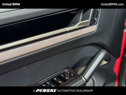 Used 2025 Porsche Cayenne Turbo image 3