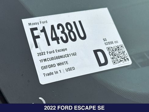 Used 2022 Ford Escape SE w/ SE Sport Appearance Package FWD image 2