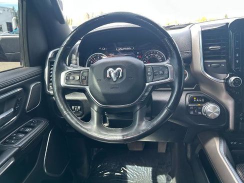 Used 2019 RAM 1500 Laramie AWD/4WD image 9