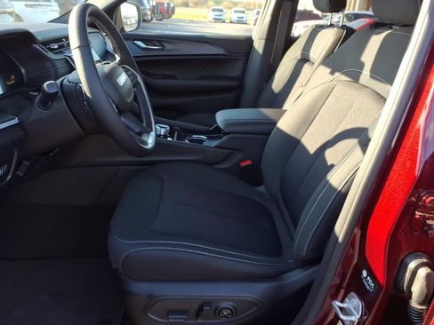 New 2026 Jeep Grand Cherokee Laredo X image 13