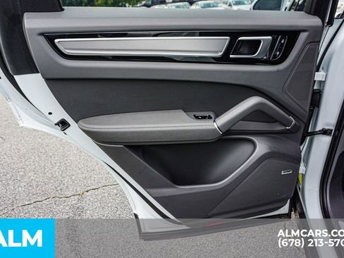 Used 2022 Porsche Cayenne Base image 55