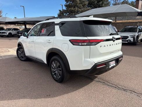 Certified 2024 Nissan Pathfinder SV image 7
