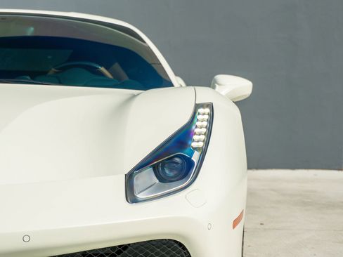 Used 2019 Ferrari 488 GTB image 25