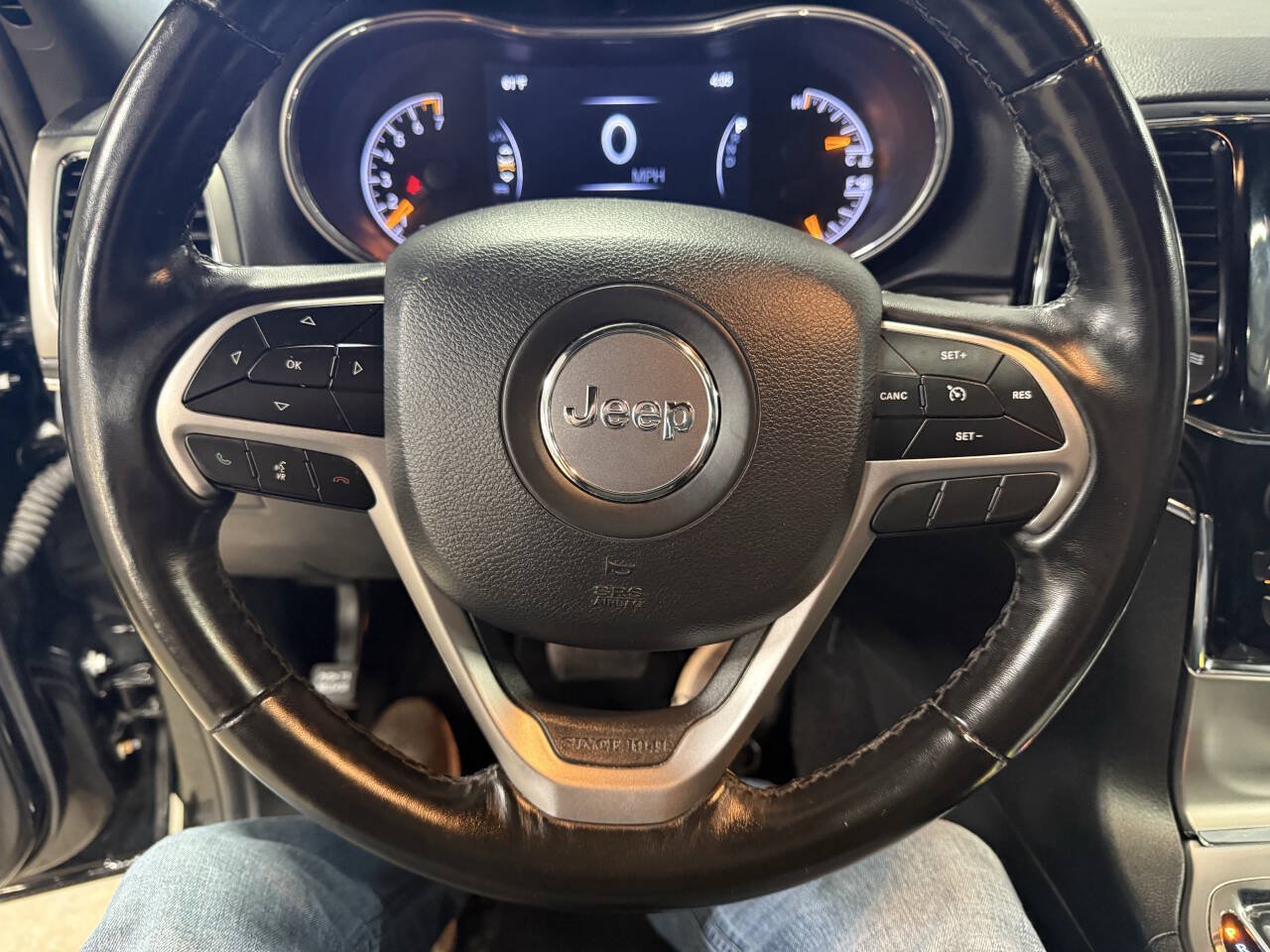 Used 2020 Jeep Grand Cherokee Limited AWD/4WD image 19