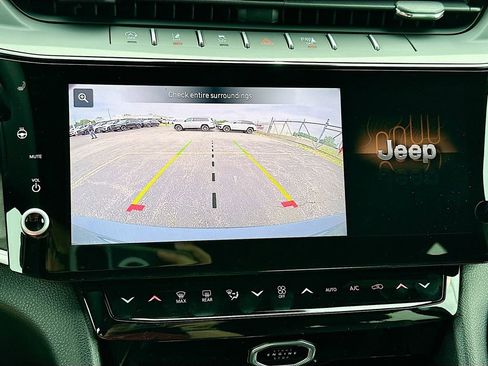New 2026 Jeep Grand Cherokee L Limited AWD/4WD image 18