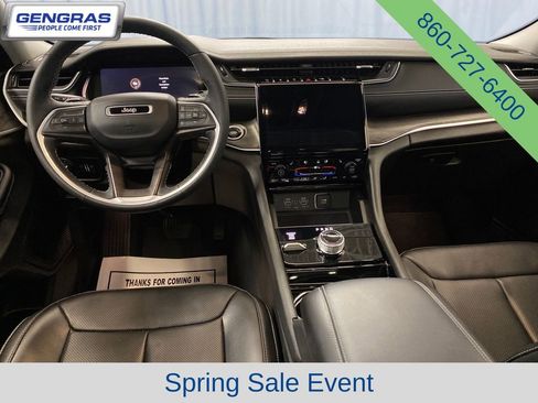 Used 2023 Jeep Grand Cherokee Limited w/ Luxury Tech Group II AWD/4WD image 32
